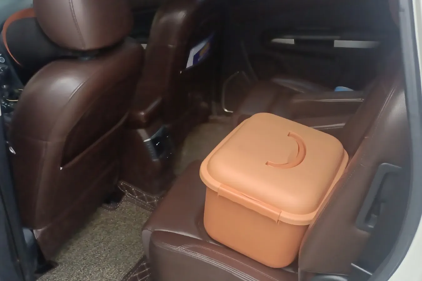 2016 HaiMa V70 1.5T 156HP L4 6AT,autocango,china used car exporter,china ev exporter,chinese used car exporter,chinese used ev exporter