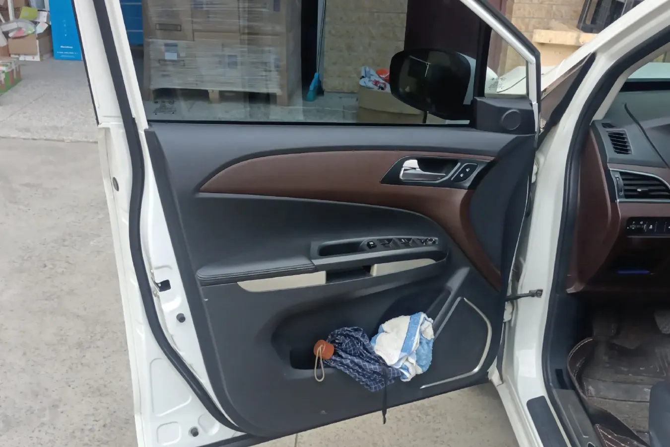 2016 HaiMa V70 1.5T 156HP L4 6AT,autocango,china used car exporter,china ev exporter,chinese used car exporter,chinese used ev exporter