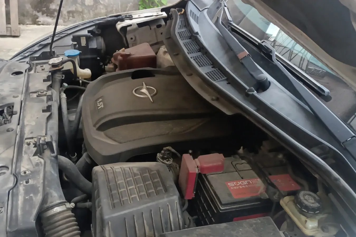 2016 HaiMa V70 1.5T 156HP L4 6AT,autocango,china used car exporter,china ev exporter,chinese used car exporter,chinese used ev exporter