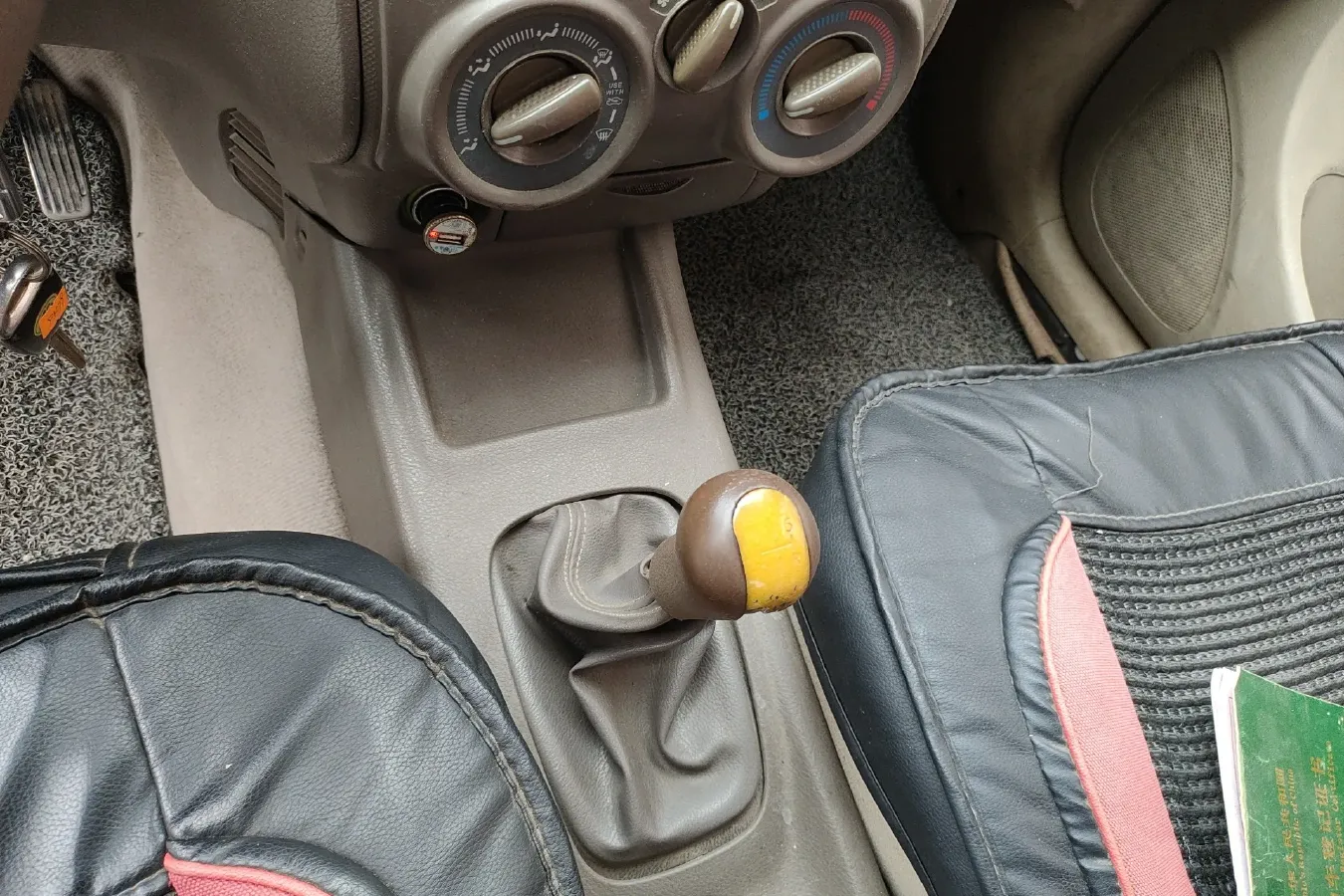 2011 FAW Senia M80 1.3L 91HP L4 5MT,autocango,china used car exporter,china ev exporter,chinese used car exporter,chinese used ev exporter