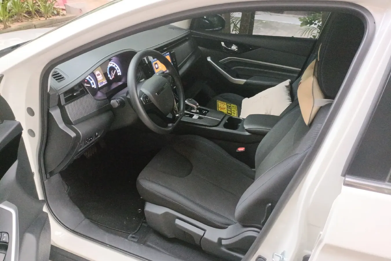 2023 Venucia D60 EV BEV 48KWH,autocango,china used car exporter,china ev exporter,chinese used car exporter,chinese used ev exporter