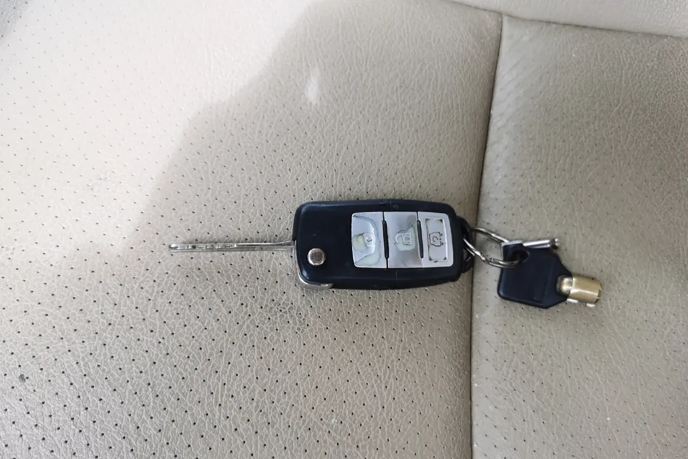 2014 DongFeng Forthing Joyear X3 1.5L 120HP L4 5MT,autocango,china used car exporter,china ev exporter,chinese used car exporter,chinese used ev exporter