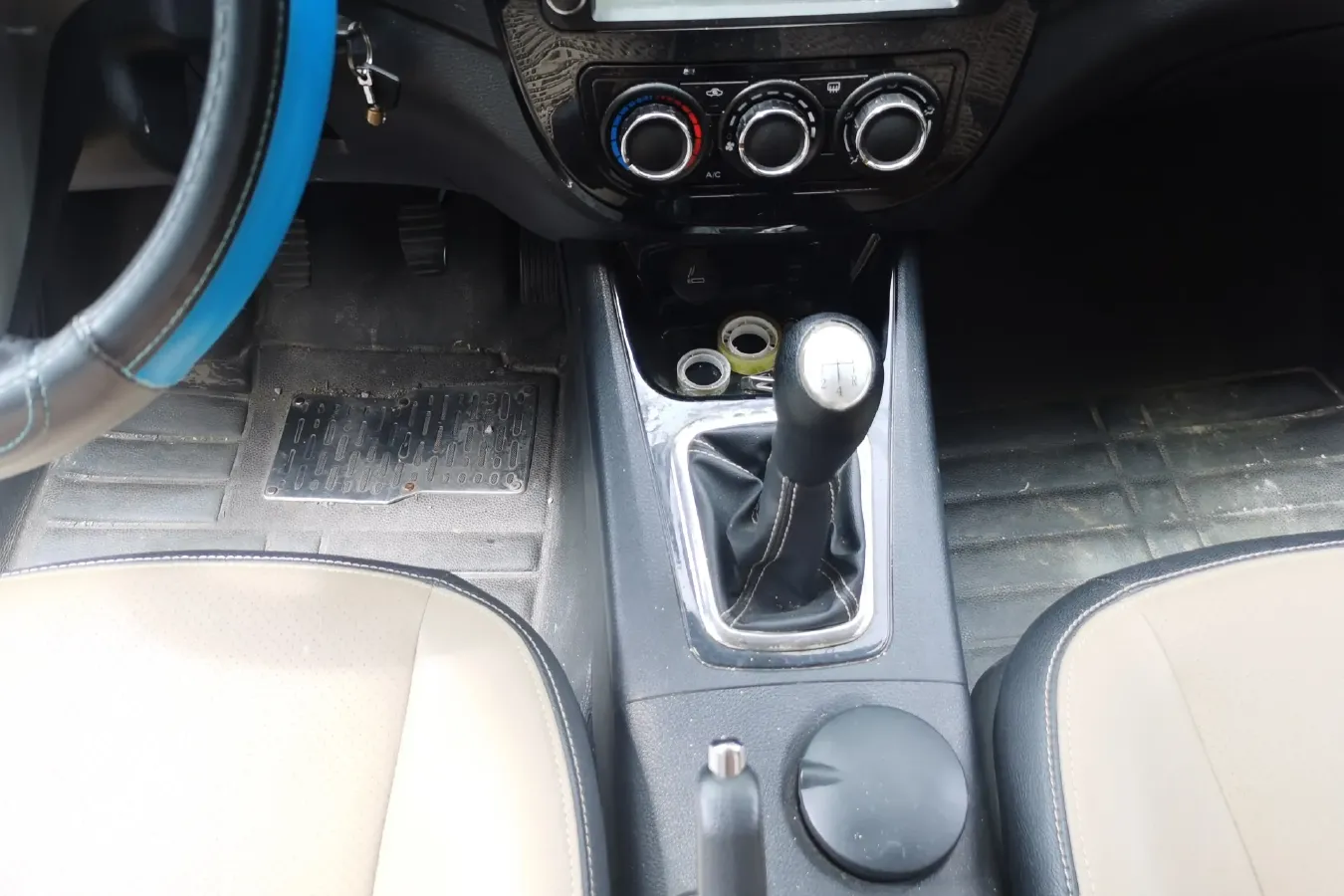 2014 DongFeng Forthing Joyear X3 1.5L 120HP L4 5MT,autocango,china used car exporter,china ev exporter,chinese used car exporter,chinese used ev exporter