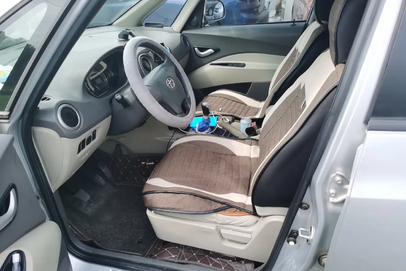 2011 JAC Refine M2 1.5L 113HP L4 5MT,autocango,china used car exporter,china ev exporter,chinese used car exporter,chinese used ev exporter