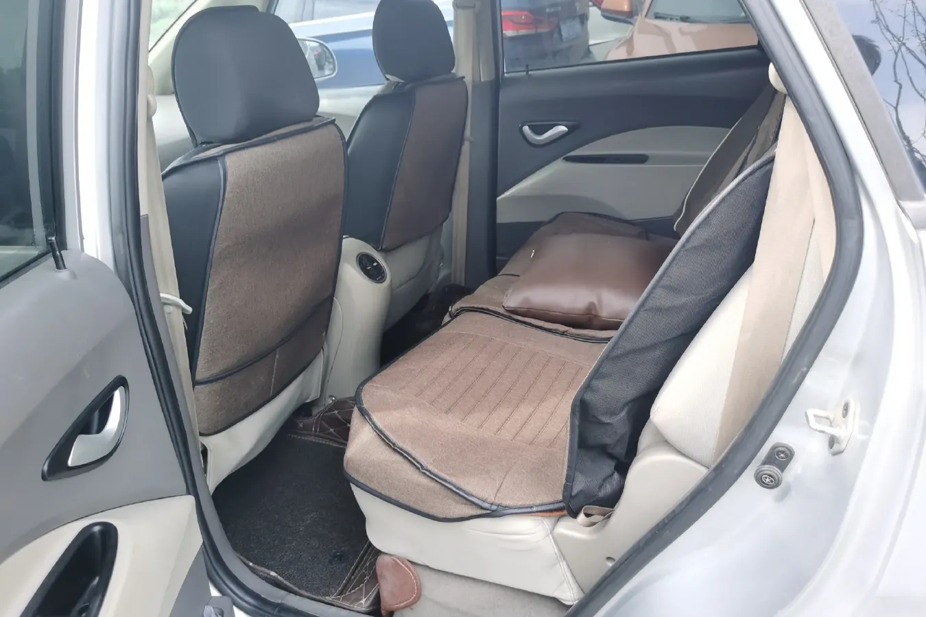 2011 JAC Refine M2 1.5L 113HP L4 5MT,autocango,china used car exporter,china ev exporter,chinese used car exporter,chinese used ev exporter