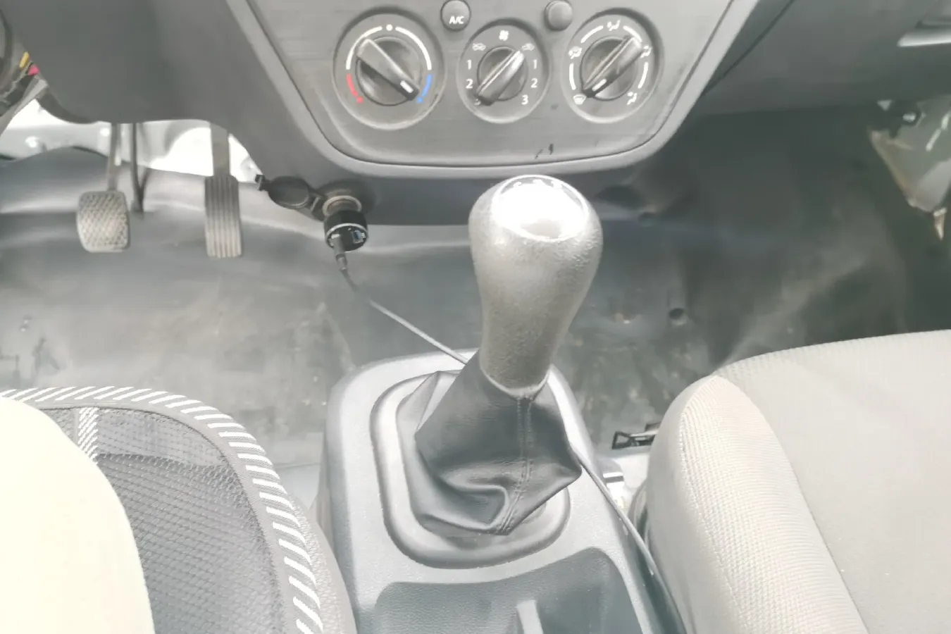 2021 ChangAn Kaicene ShenQi T30 1.6L 122HP L4 5MT,autocango,china used car exporter,china ev exporter,chinese used car exporter,chinese used ev exporter