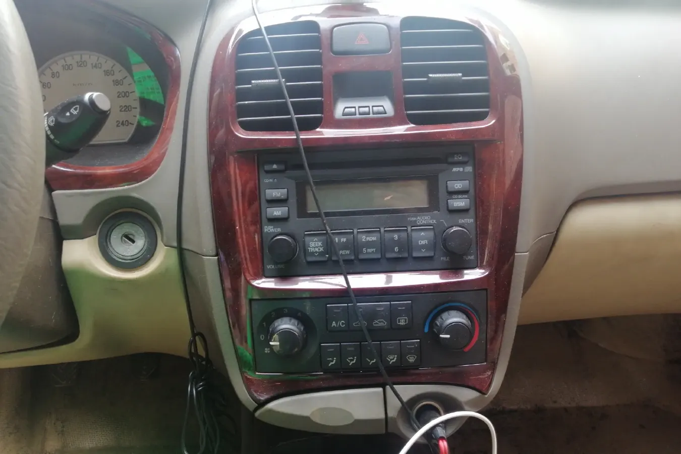 2009 Hyundai MoInca 1.8L 130HP L4 5MT,autocango,china used car exporter,china ev exporter,chinese used car exporter,chinese used ev exporter