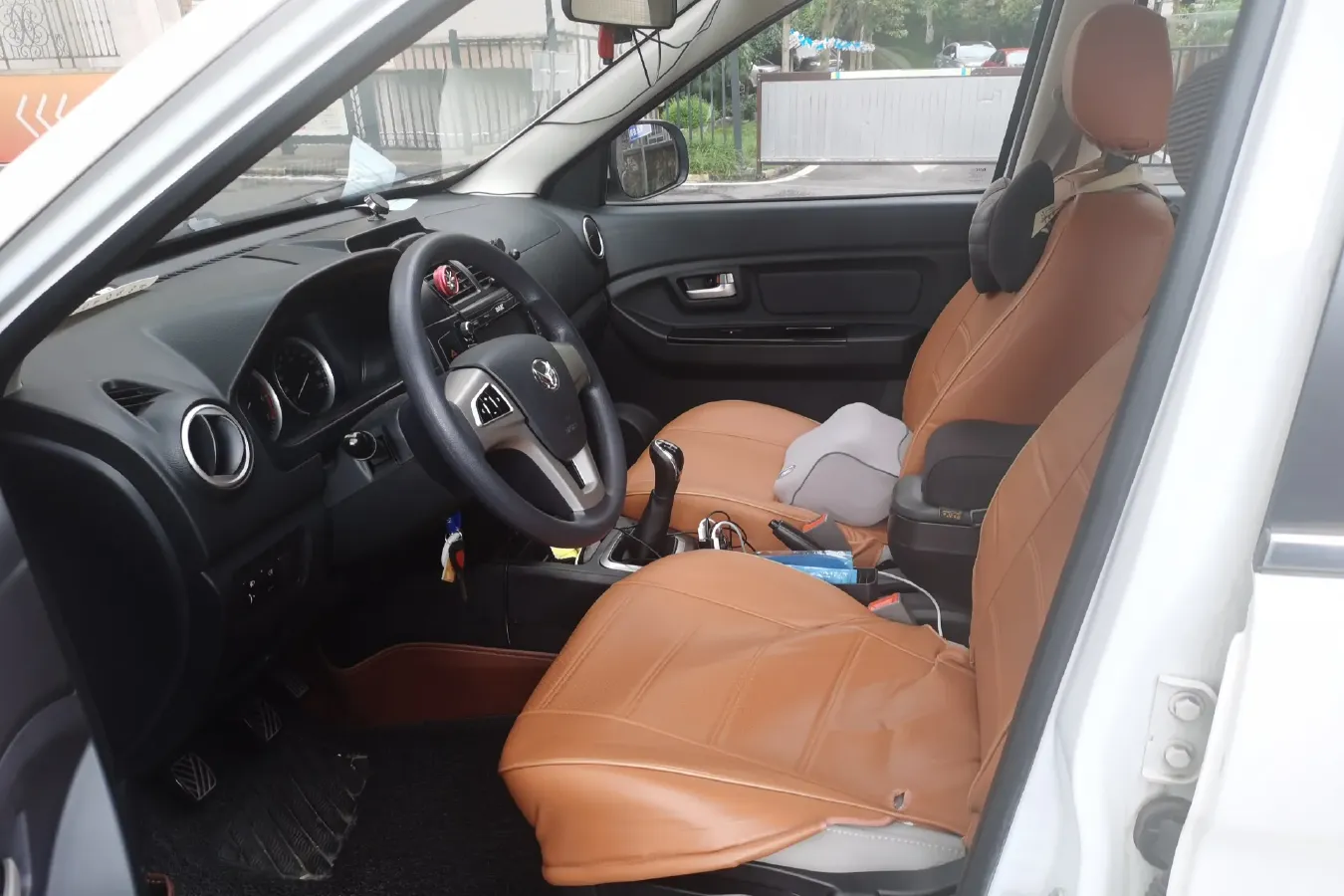 2016 BAIC Hyosow H2 1.5L 106HP L4 5MT,autocango,china used car exporter,china ev exporter,chinese used car exporter,chinese used ev exporter