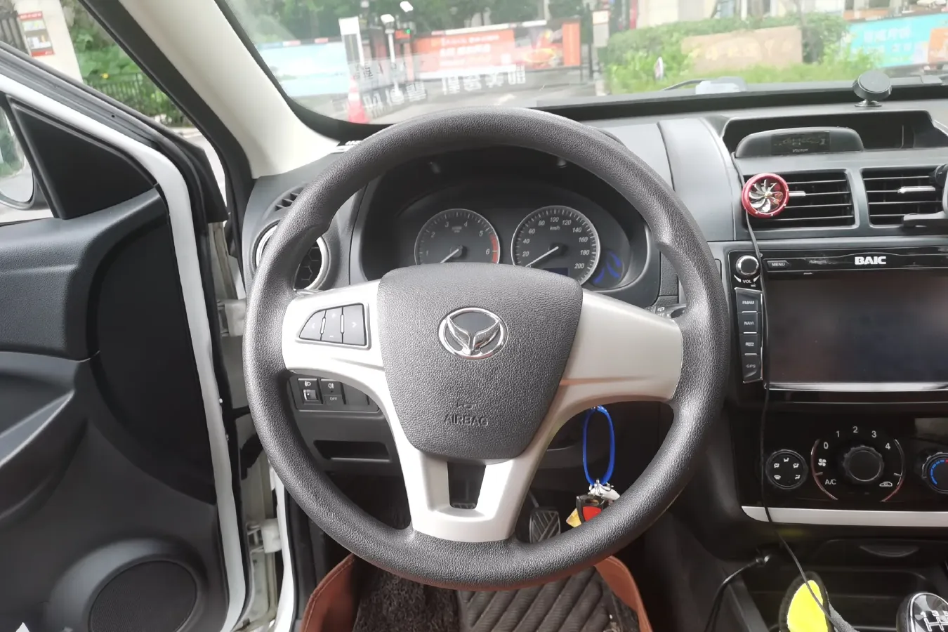 2016 BAIC Hyosow H2 1.5L 106HP L4 5MT,autocango,china used car exporter,china ev exporter,chinese used car exporter,chinese used ev exporter