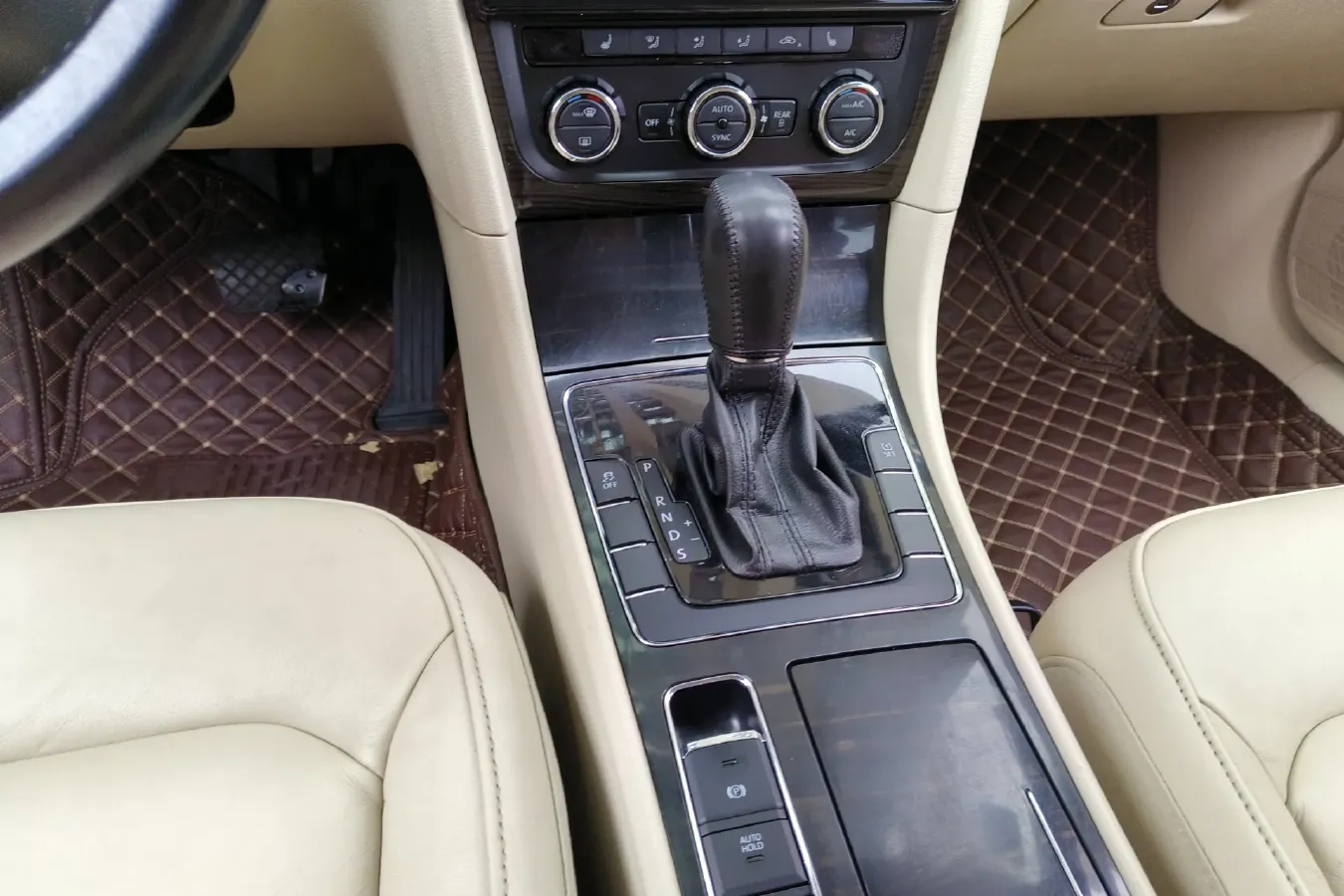 2013 Volkswagen Passat 1.8T 160HP L4 7DCT,autocango,china used car exporter,china ev exporter,chinese used car exporter,chinese used ev exporter