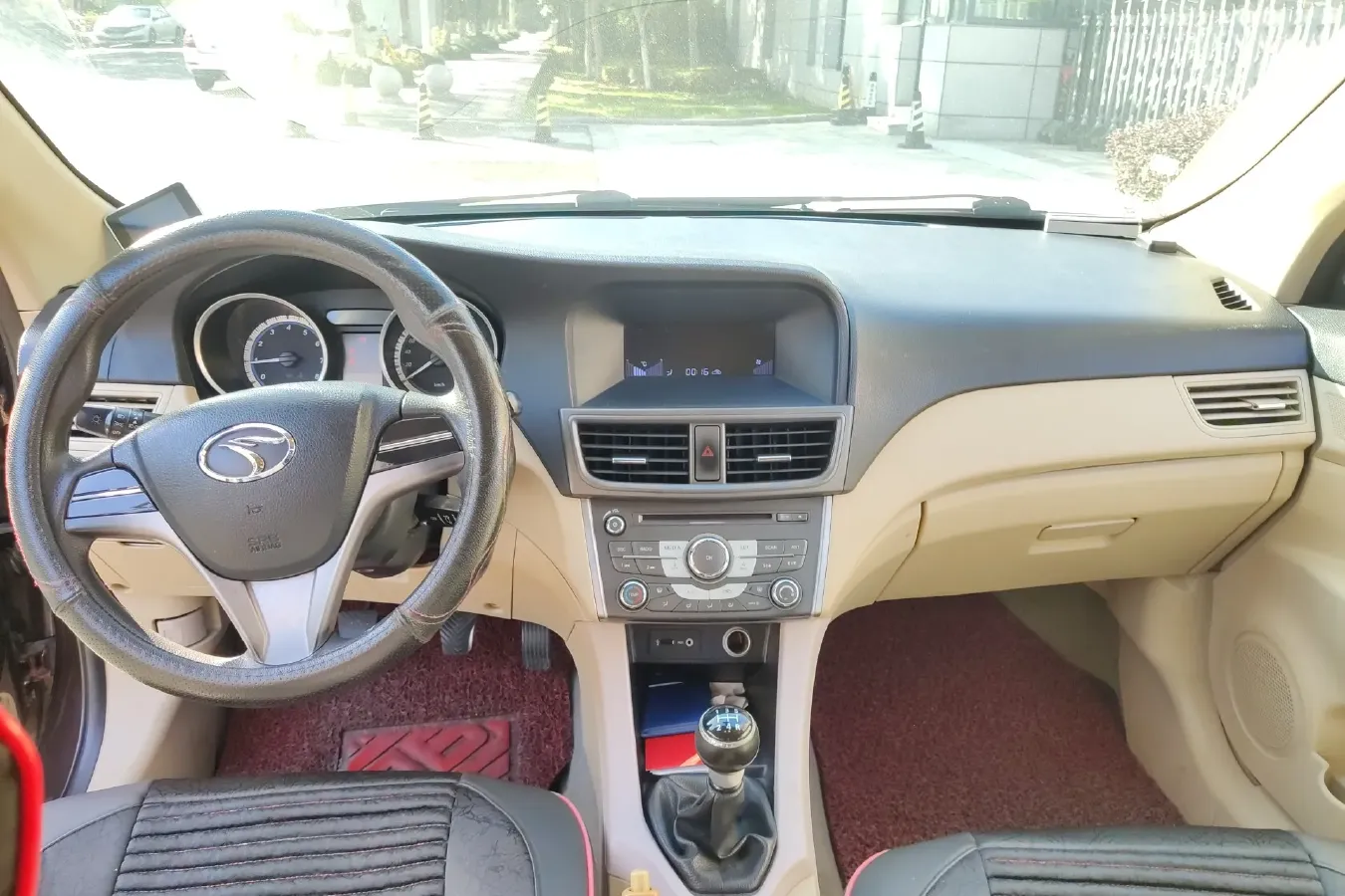 2012 Soueast V5 1.5L 120HP L4 5MT,autocango,china used car exporter,china ev exporter,chinese used car exporter,chinese used ev exporter