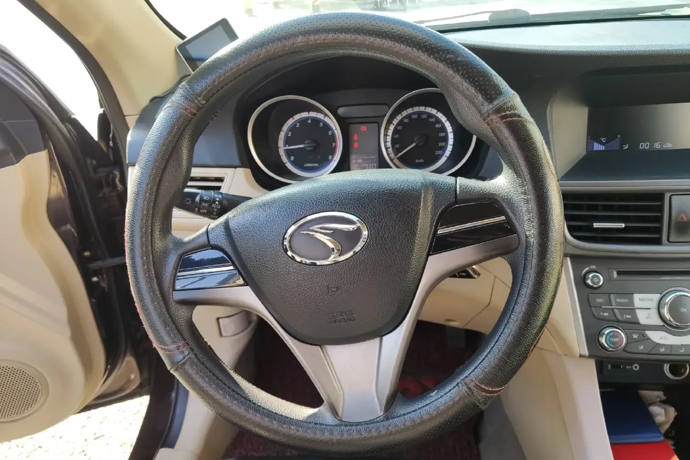 2012 Soueast V5 1.5L 120HP L4 5MT,autocango,china used car exporter,china ev exporter,chinese used car exporter,chinese used ev exporter