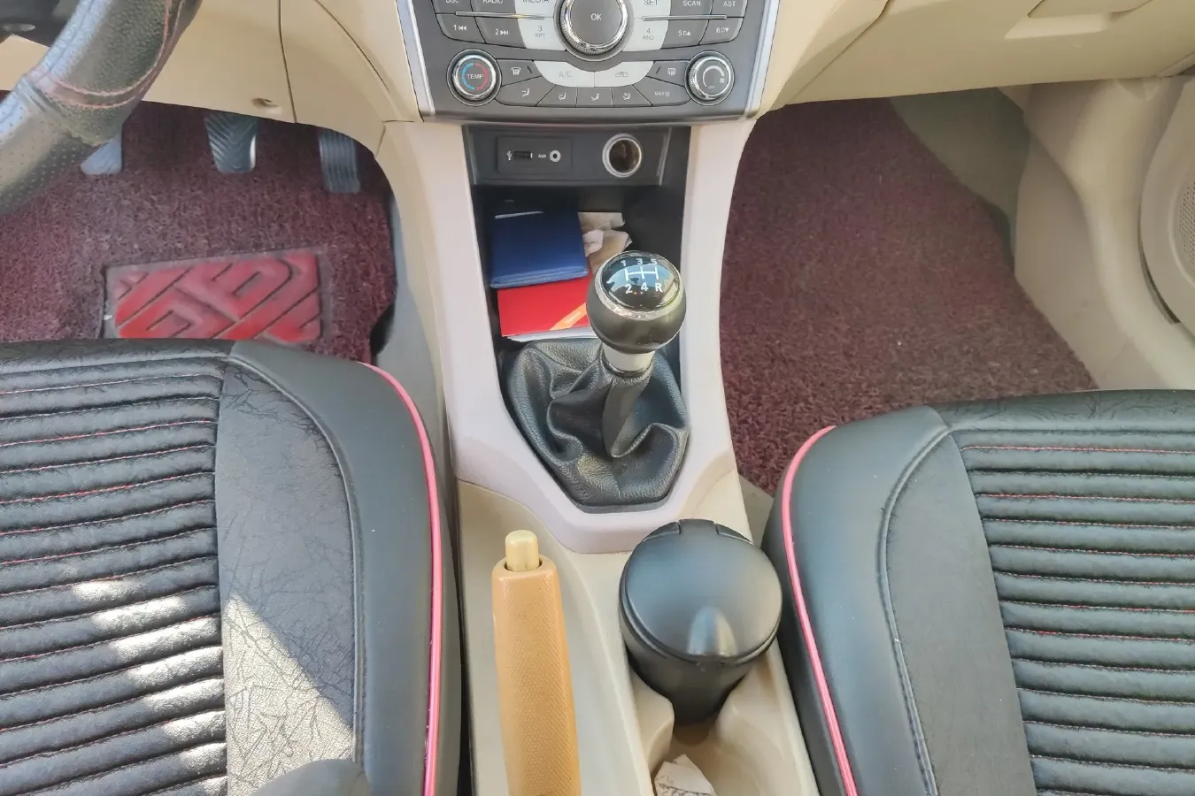 2012 Soueast V5 1.5L 120HP L4 5MT,autocango,china used car exporter,china ev exporter,chinese used car exporter,chinese used ev exporter