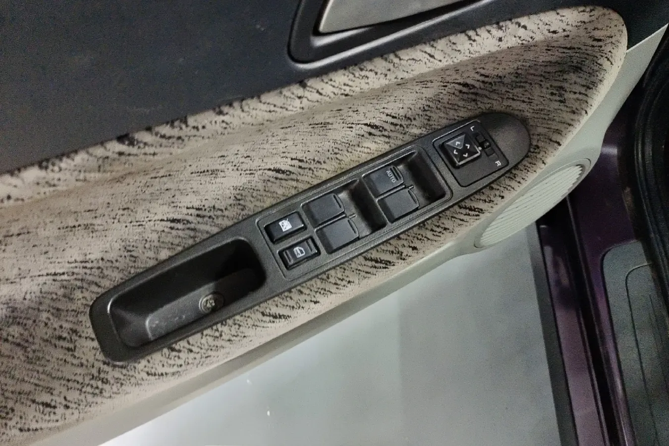 2010 Youngman Lotus L3 1.6L 111HP L4 5MT,autocango,china used car exporter,china ev exporter,chinese used car exporter,chinese used ev exporter