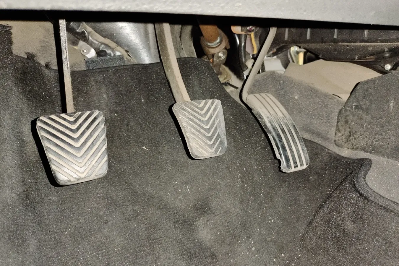 2010 Youngman Lotus L3 1.6L 111HP L4 5MT,autocango,china used car exporter,china ev exporter,chinese used car exporter,chinese used ev exporter