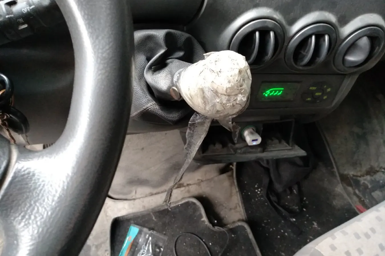 2013 Iveco BaoDi 2.5T 122HP L4 5MT,autocango,china used car exporter,china ev exporter,chinese used car exporter,chinese used ev exporter