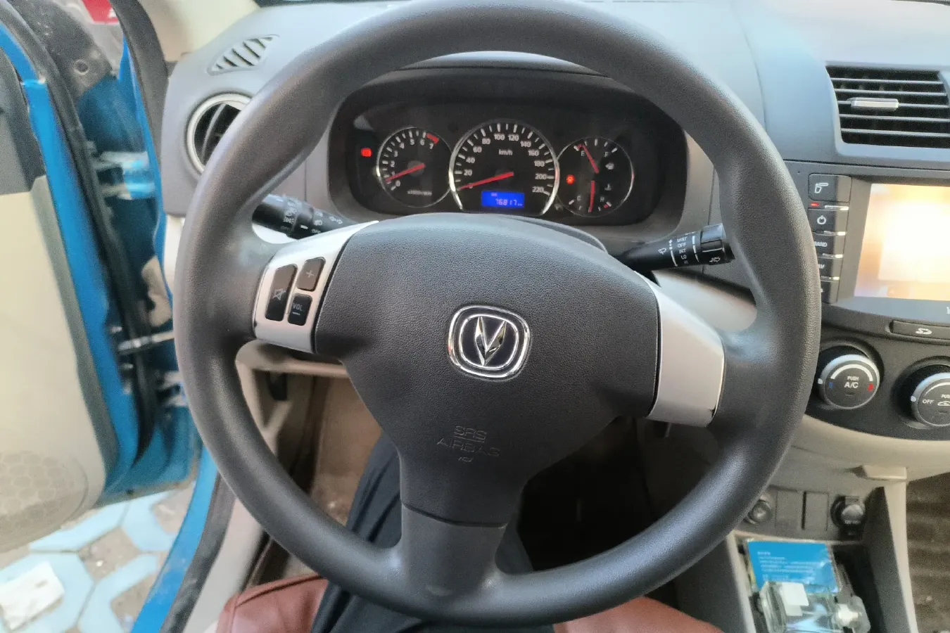 2012 ChangAn Alsvin V5 1.5L 114HP L4 5MT,autocango,china used car exporter,china ev exporter,chinese used car exporter,chinese used ev exporter