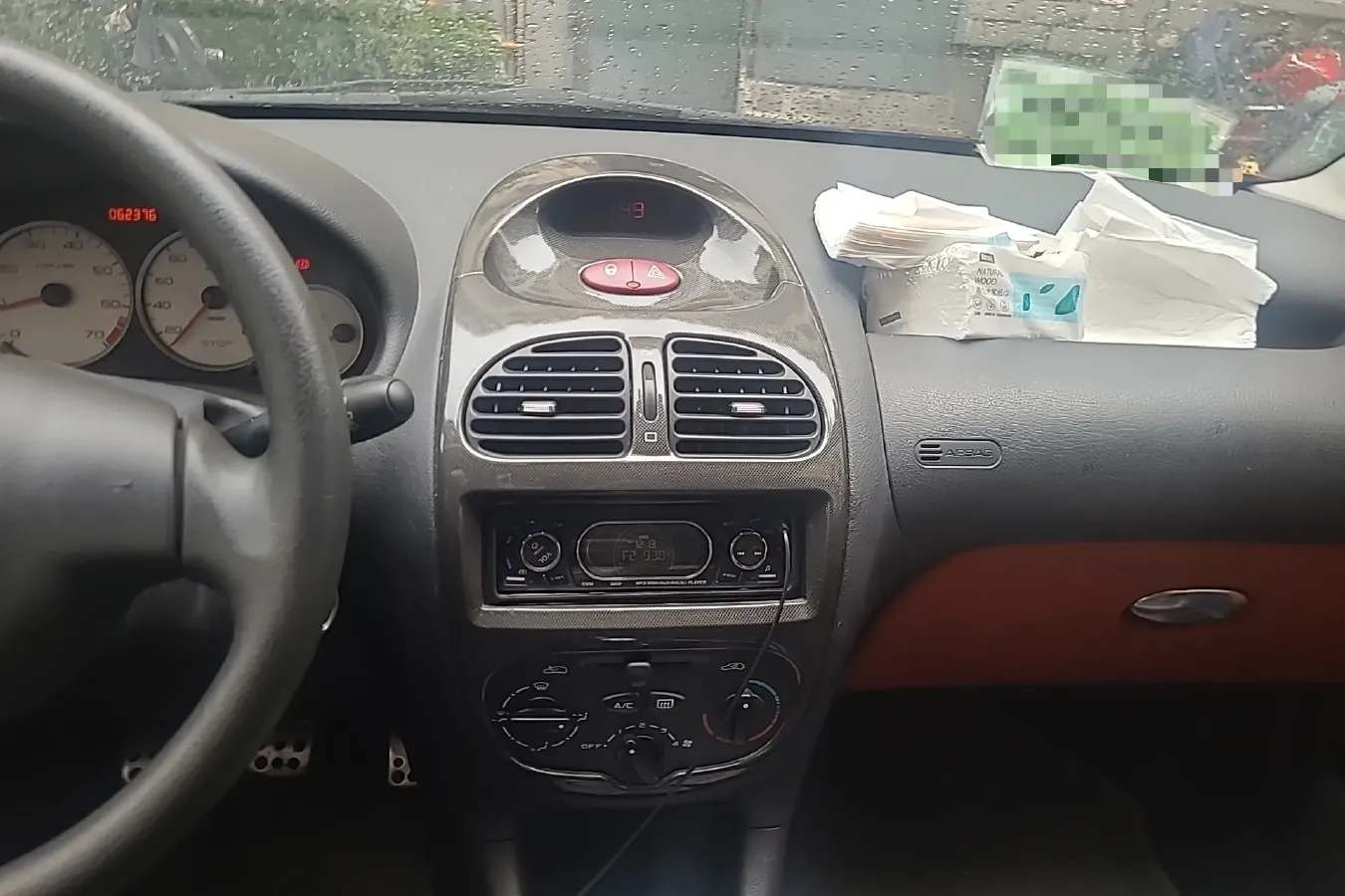 2012 Citroen C2 1.4L 76HP L4 5MT,autocango,china used car exporter,china ev exporter,chinese used car exporter,chinese used ev exporter