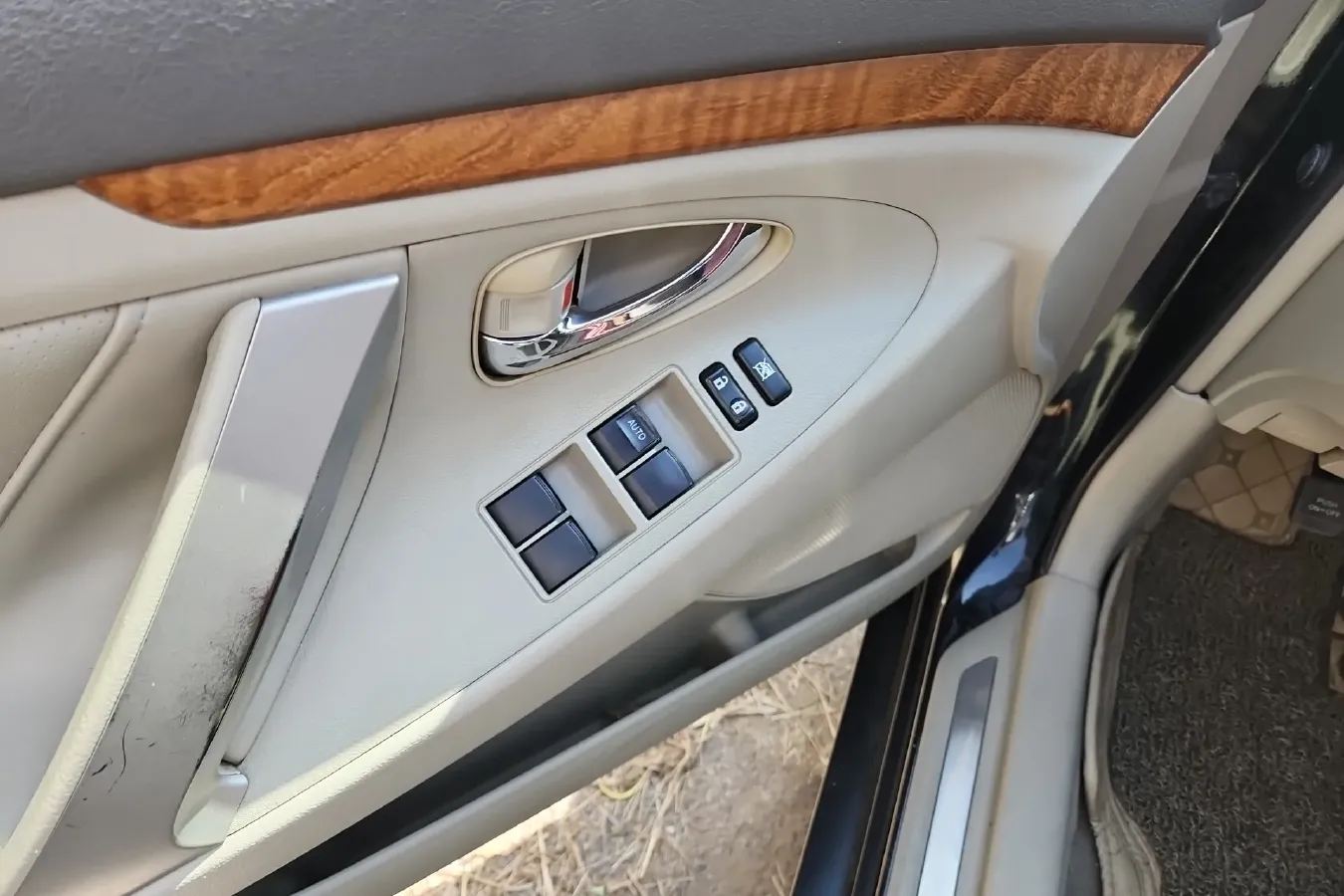 2011 Toyota Camry 2.0L 147HP L4 4AT,autocango,china used car exporter,china ev exporter,chinese used car exporter,chinese used ev exporter