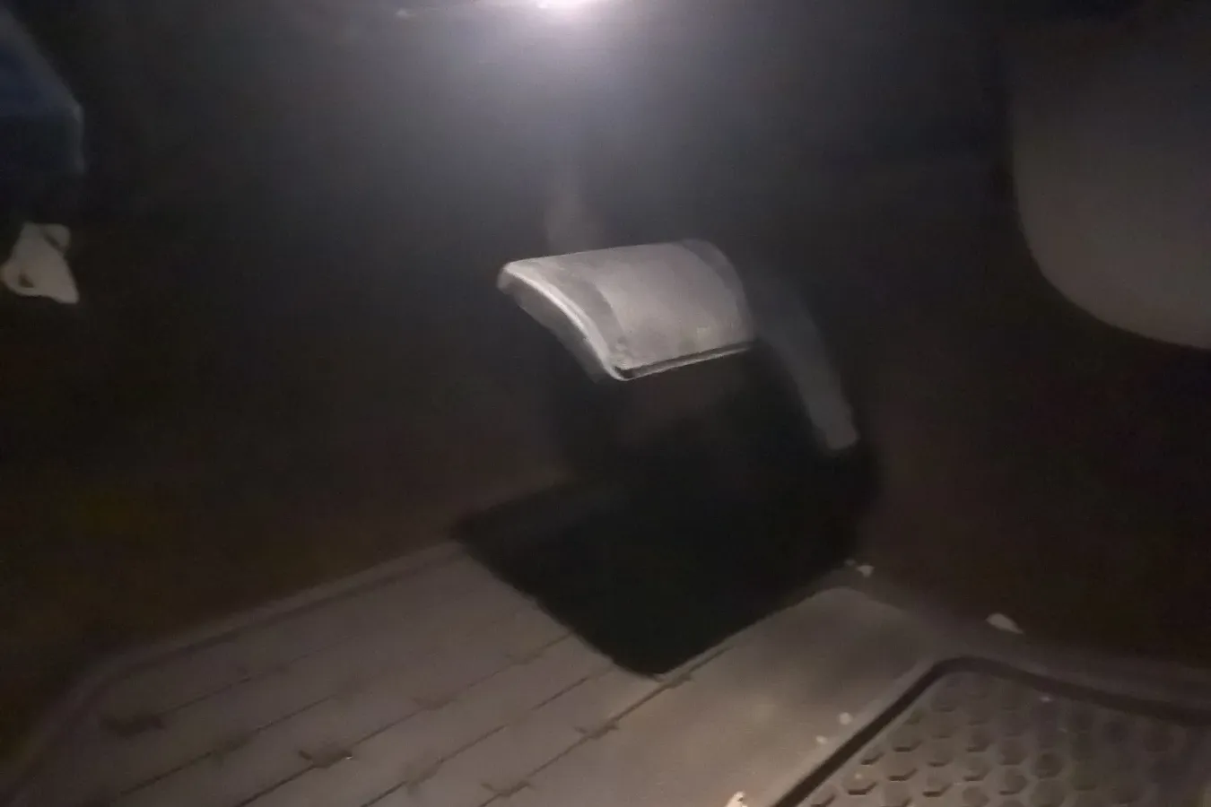 2011 RAM Trucks 5.7L 395HP V8 5AT,autocango,china used car exporter,china ev exporter,chinese used car exporter,chinese used ev exporter