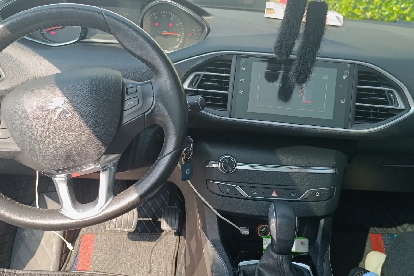 2015 Peugeot 308S 1.6T 167HP L4 6AT,autocango,china used car exporter,china ev exporter,chinese used car exporter,chinese used ev exporter