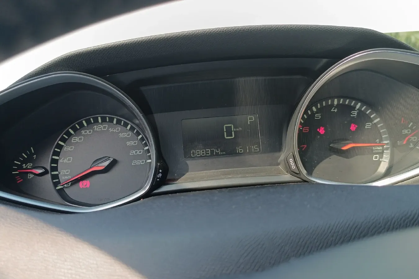 2015 Peugeot 308S 1.6T 167HP L4 6AT,autocango,china used car exporter,china ev exporter,chinese used car exporter,chinese used ev exporter