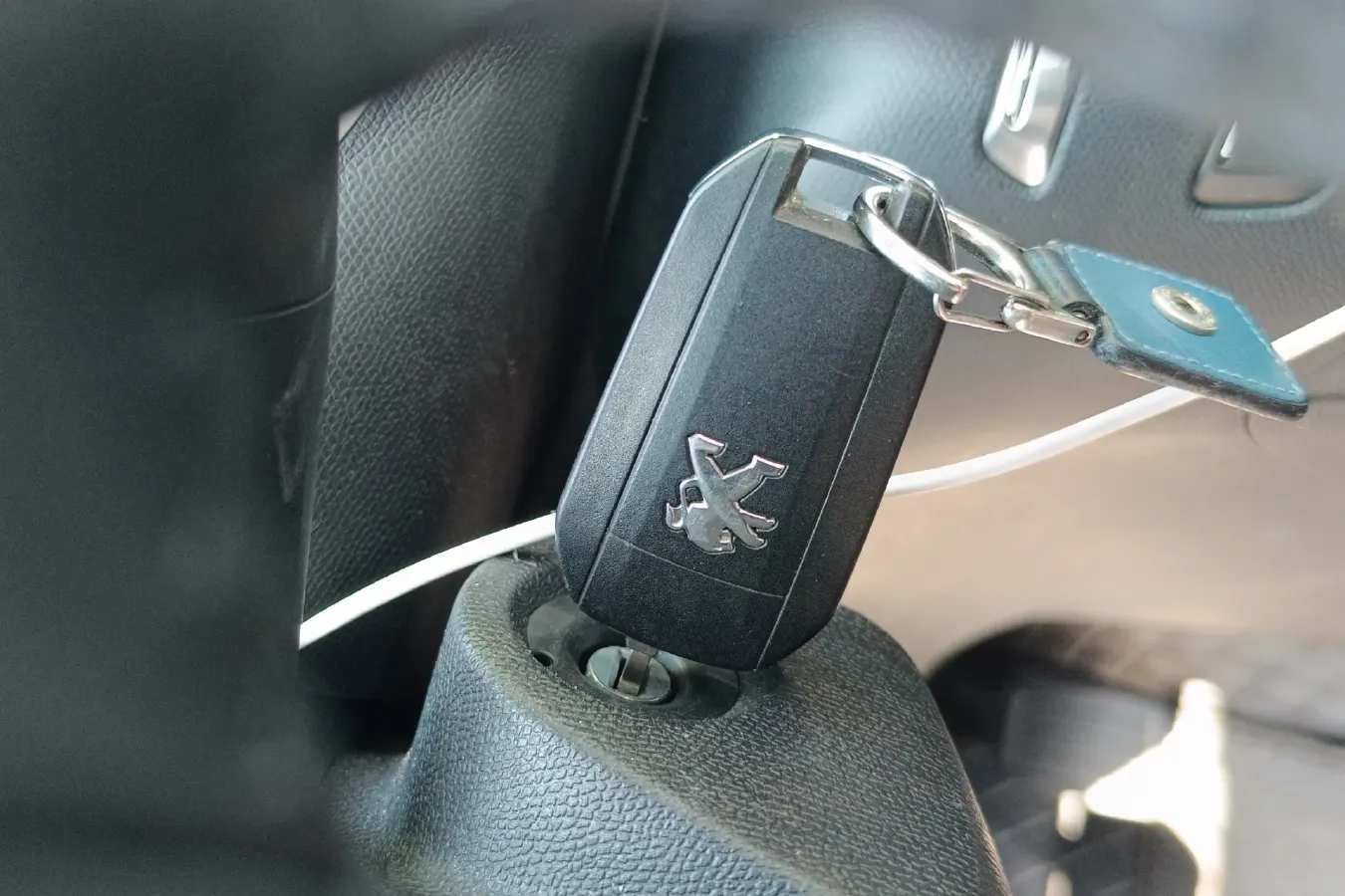 2015 Peugeot 308S 1.6T 167HP L4 6AT,autocango,china used car exporter,china ev exporter,chinese used car exporter,chinese used ev exporter