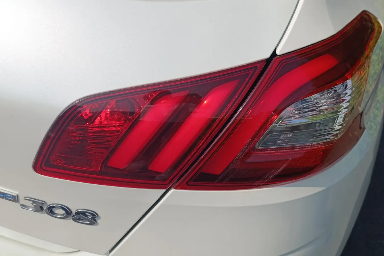 2015 Peugeot 308S 1.6T 167HP L4 6AT,autocango,china used car exporter,china ev exporter,chinese used car exporter,chinese used ev exporter