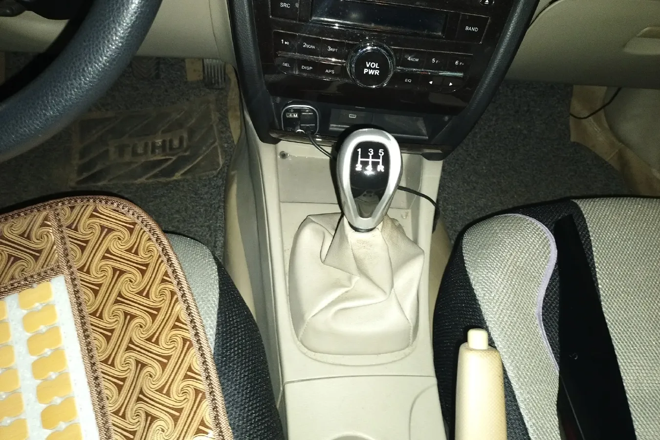 2014 Soueast V3 1.5L 120HP L4 5MT,autocango,china used car exporter,china ev exporter,chinese used car exporter,chinese used ev exporter