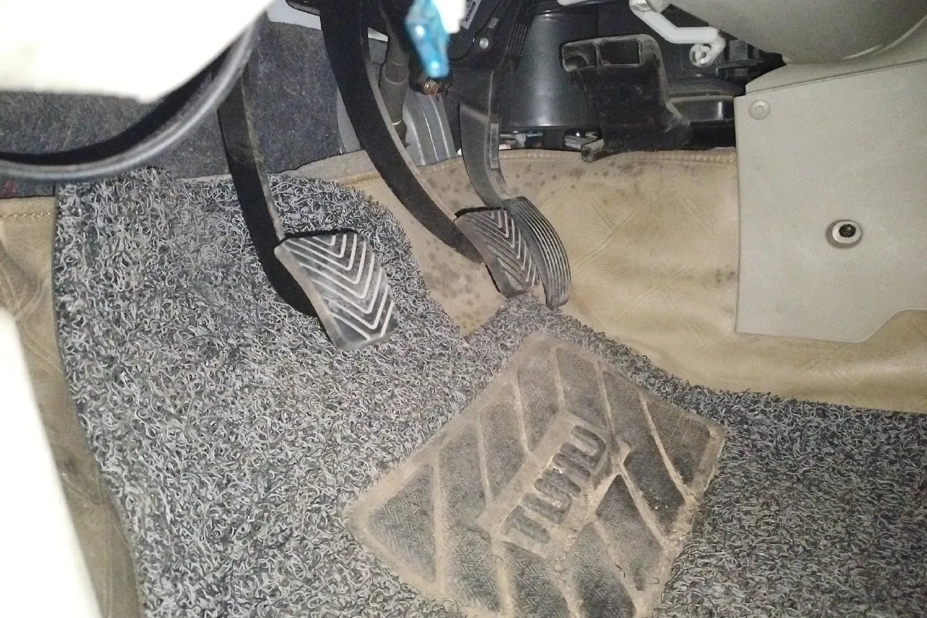 2014 Soueast V3 1.5L 120HP L4 5MT,autocango,china used car exporter,china ev exporter,chinese used car exporter,chinese used ev exporter