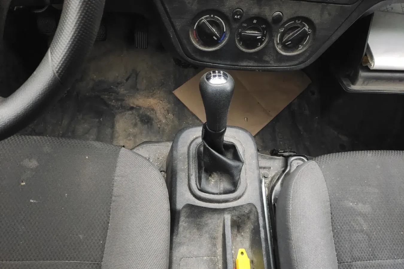 2021 ChangAn Kaicene ShenQi T30 1.6L 122HP L4 5MT,autocango,china used car exporter,china ev exporter,chinese used car exporter,chinese used ev exporter