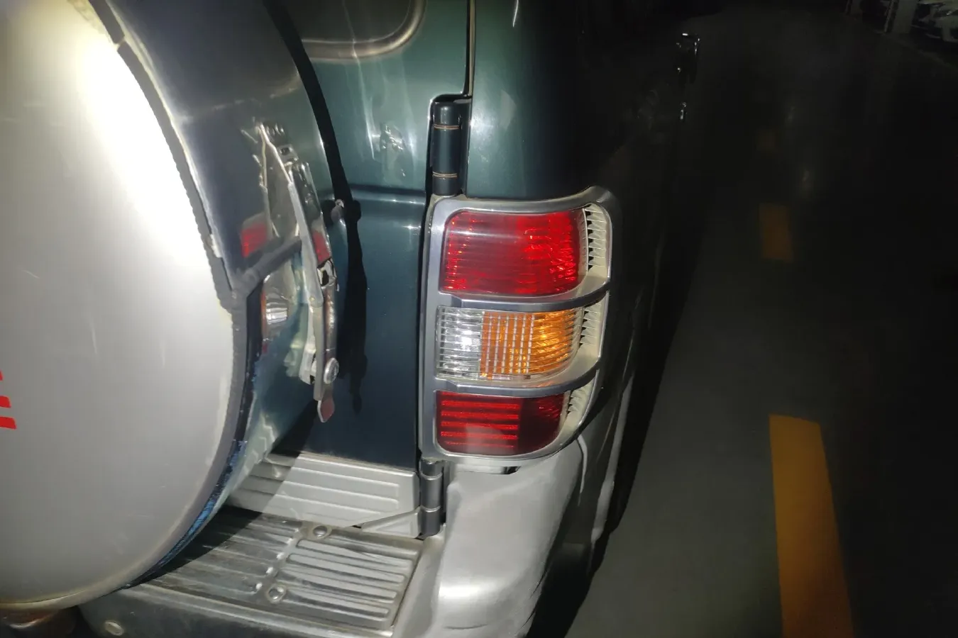 2009 Leopaard Black King Kong 2.4L 125HP L4 5MT,autocango,china used car exporter,china ev exporter,chinese used car exporter,chinese used ev exporter