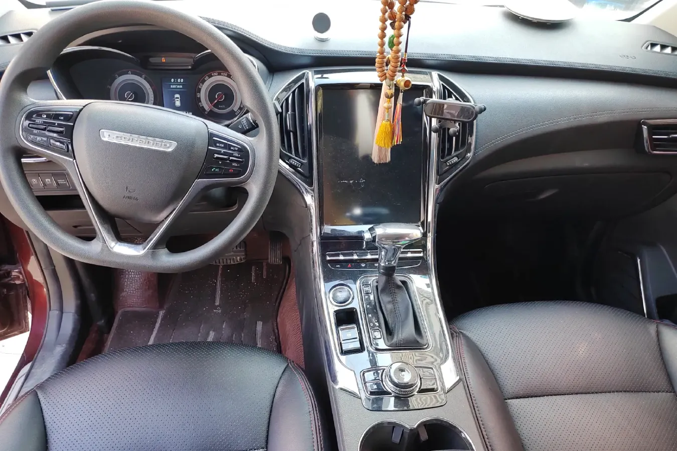 2017 Leopaard CS9 1.5L 113HP L4 CVT,autocango,china used car exporter,china ev exporter,chinese used car exporter,chinese used ev exporter