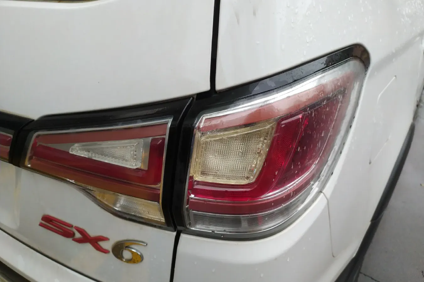 2016 DongFeng Forthing SX6 1.6L 122HP L4 5MT,autocango,china used car exporter,china ev exporter,chinese used car exporter,chinese used ev exporter