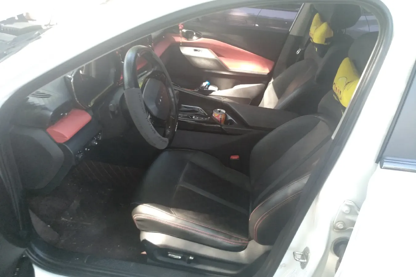 2020 BaoJun RC-5 1.5T 147HP L4 CVT,autocango,china used car exporter,china ev exporter,chinese used car exporter,chinese used ev exporter