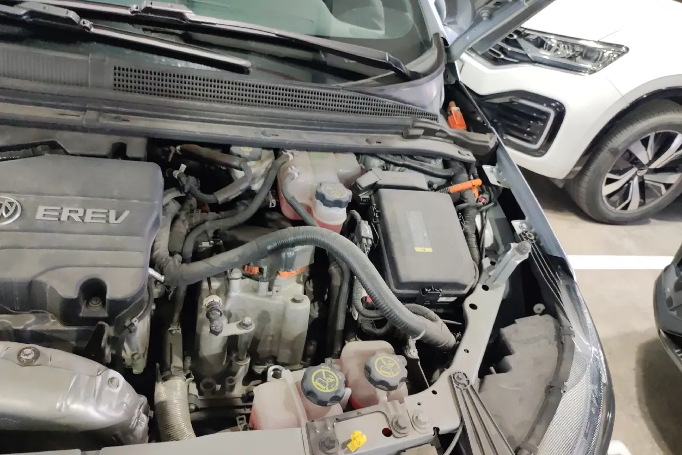 2017 Buick Velite 5 Range Extended 106HP E-CVT REEV 18KWH,autocango,china used car exporter,china ev exporter,chinese used car exporter,chinese used ev exporter