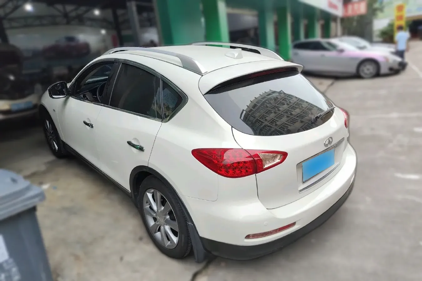 2010 Infiniti EX 2.5L 235HP V6 7AT,autocango,china used car exporter,china ev exporter,chinese used car exporter,chinese used ev exporter