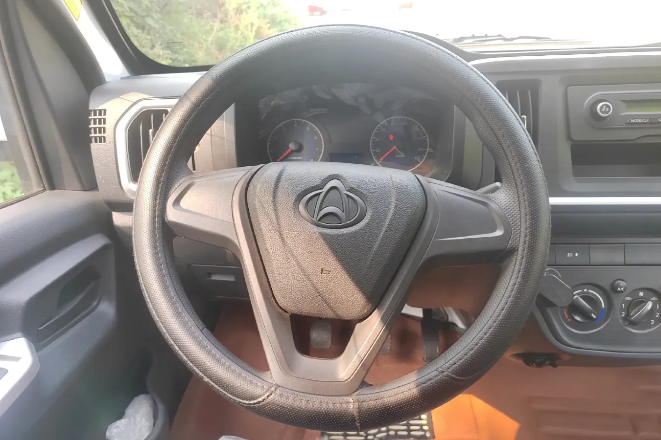 2021 ChangAn Kaicene ShenQi T30 1.6L 122HP L4 5MT,autocango,china used car exporter,china ev exporter,chinese used car exporter,chinese used ev exporter