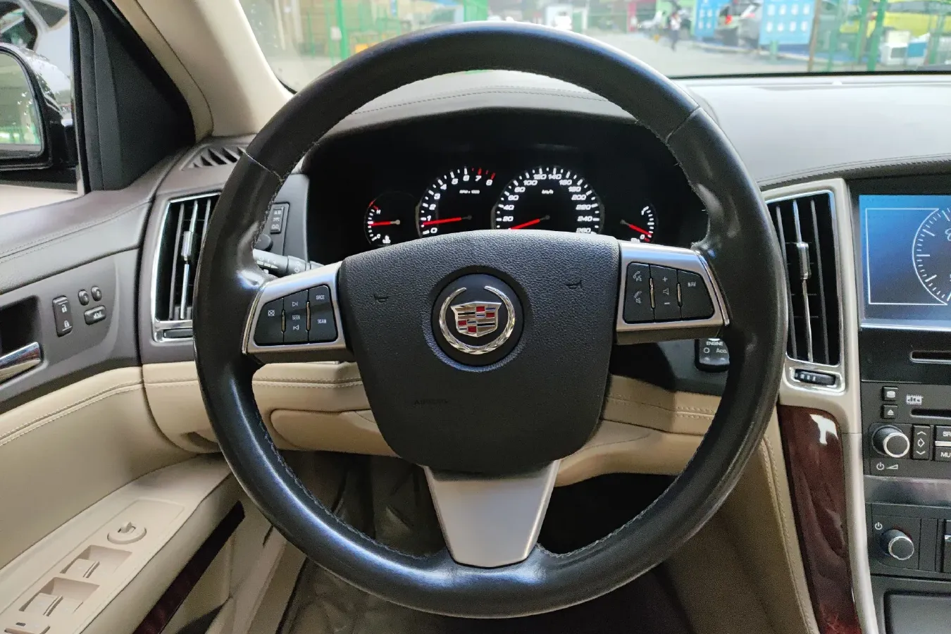 2010 Cadillac SLS 3.0L 272HP V6 6AT,autocango,china used car exporter,china ev exporter,chinese used car exporter,chinese used ev exporter