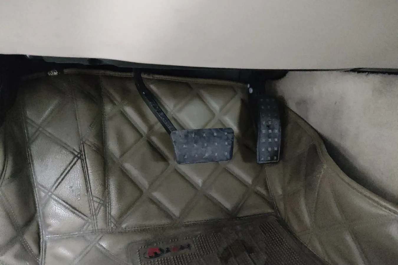 2010 Cadillac SLS 3.0L 272HP V6 6AT,autocango,china used car exporter,china ev exporter,chinese used car exporter,chinese used ev exporter