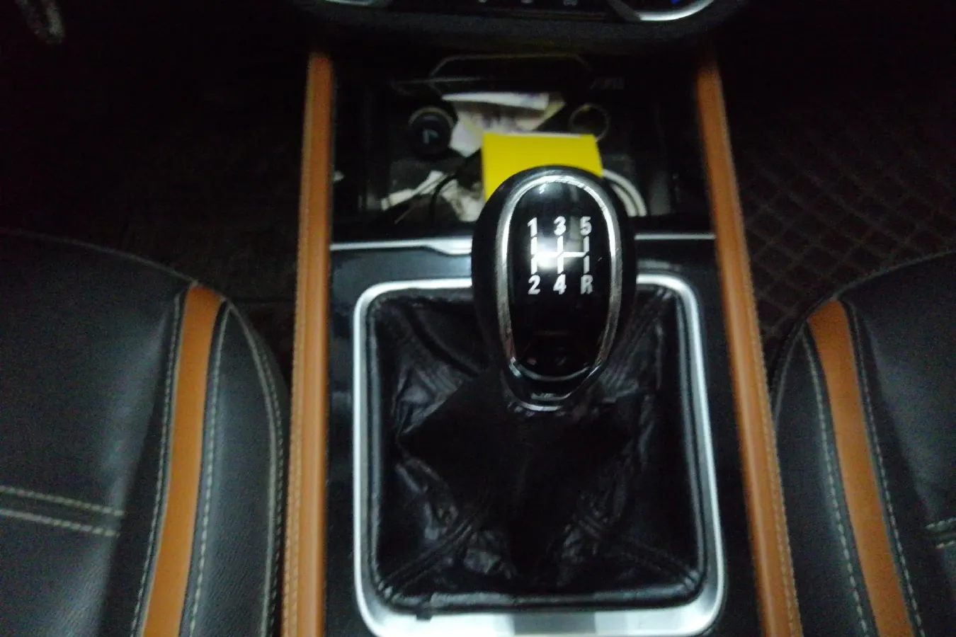 2017 Zotye T300 1.5L 112HP L4 5MT,autocango,china used car exporter,china ev exporter,chinese used car exporter,chinese used ev exporter