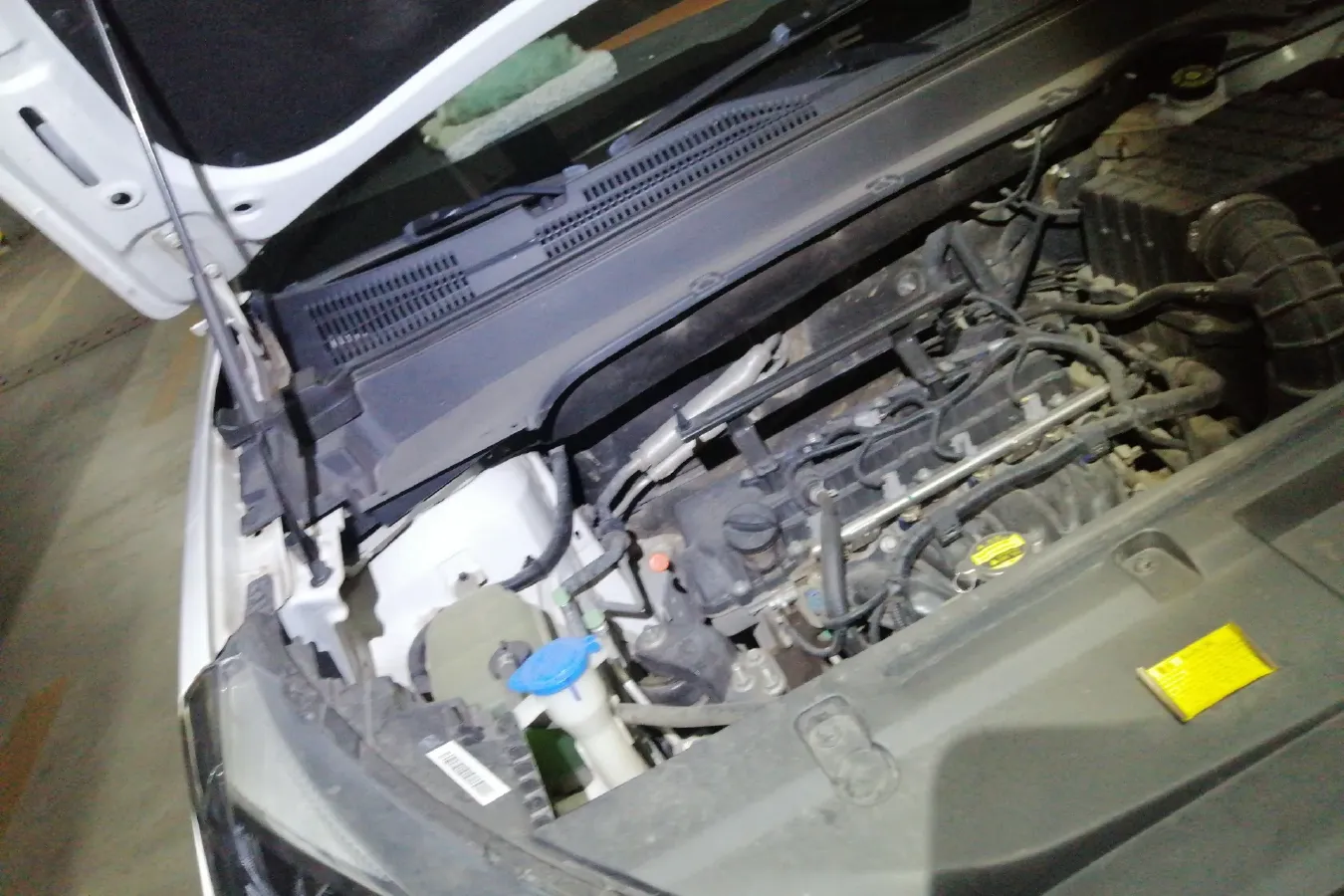 2017 Zotye T300 1.5L 112HP L4 5MT,autocango,china used car exporter,china ev exporter,chinese used car exporter,chinese used ev exporter