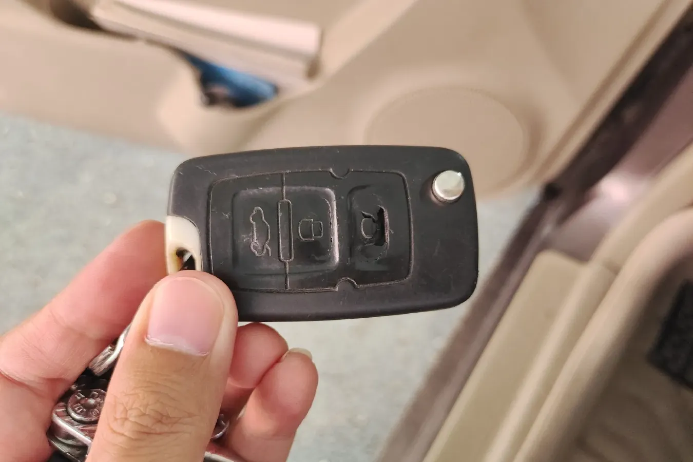 2013 Geely GC7 1.5L 109HP L4 5MT,autocango,china used car exporter,china ev exporter,chinese used car exporter,chinese used ev exporter