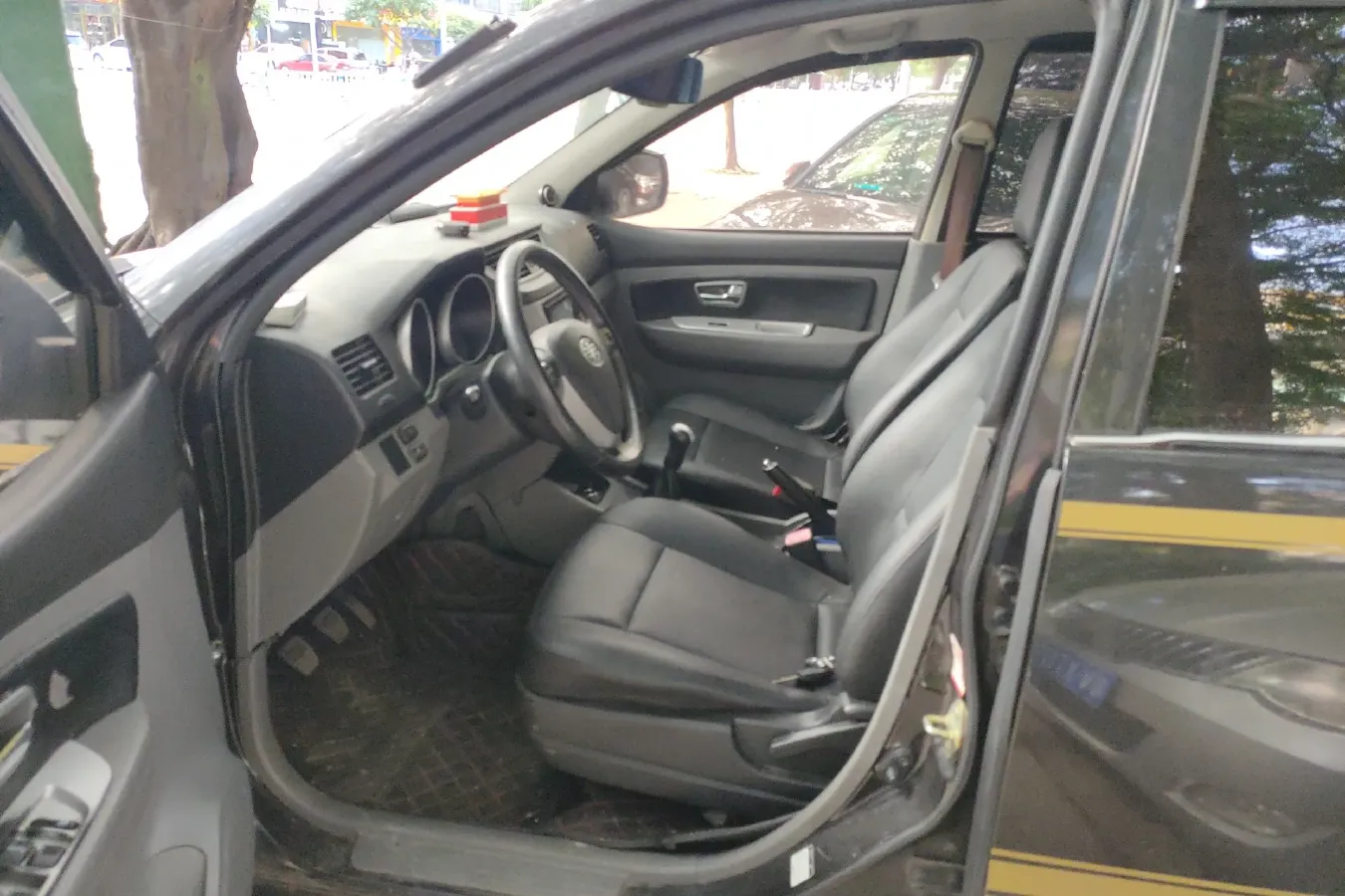 2013 FAW Senia S80 1.5L 109HP L4 5MT,autocango,china used car exporter,china ev exporter,chinese used car exporter,chinese used ev exporter