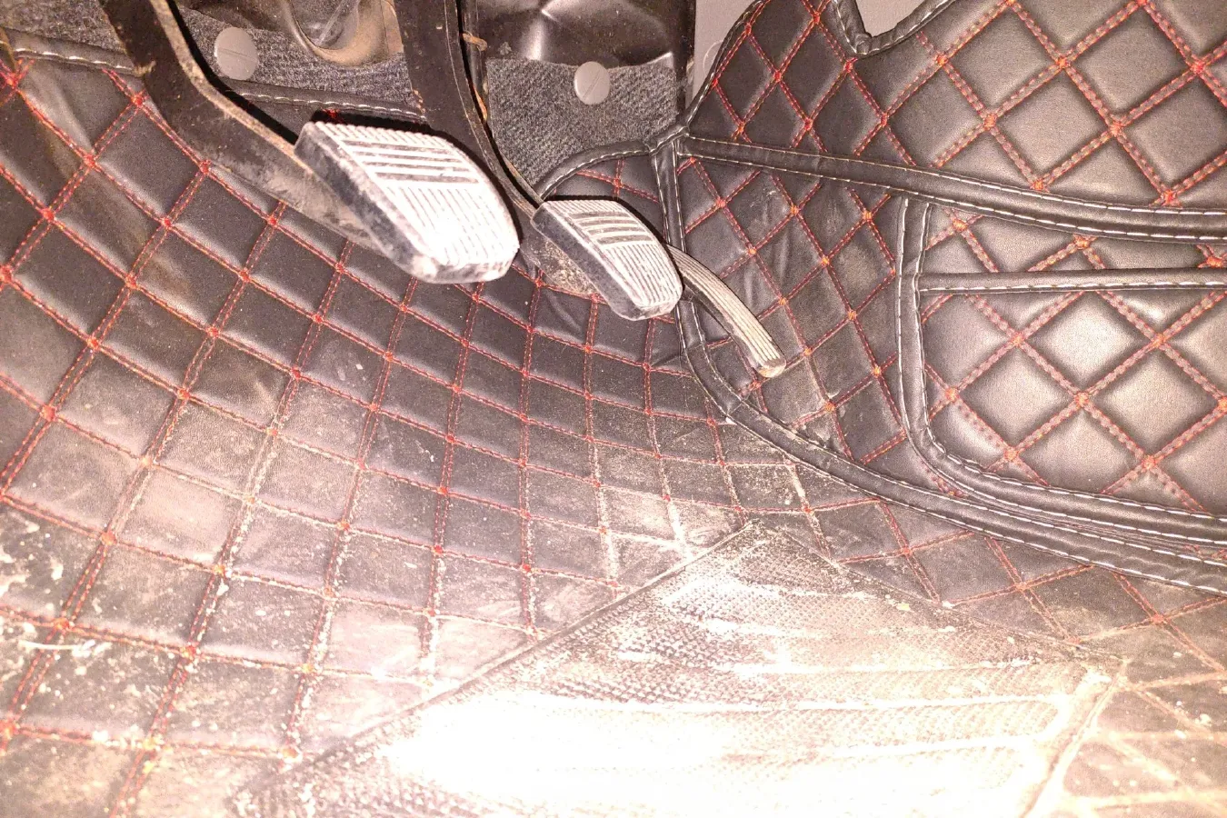 2013 FAW Senia S80 1.5L 109HP L4 5MT,autocango,china used car exporter,china ev exporter,chinese used car exporter,chinese used ev exporter