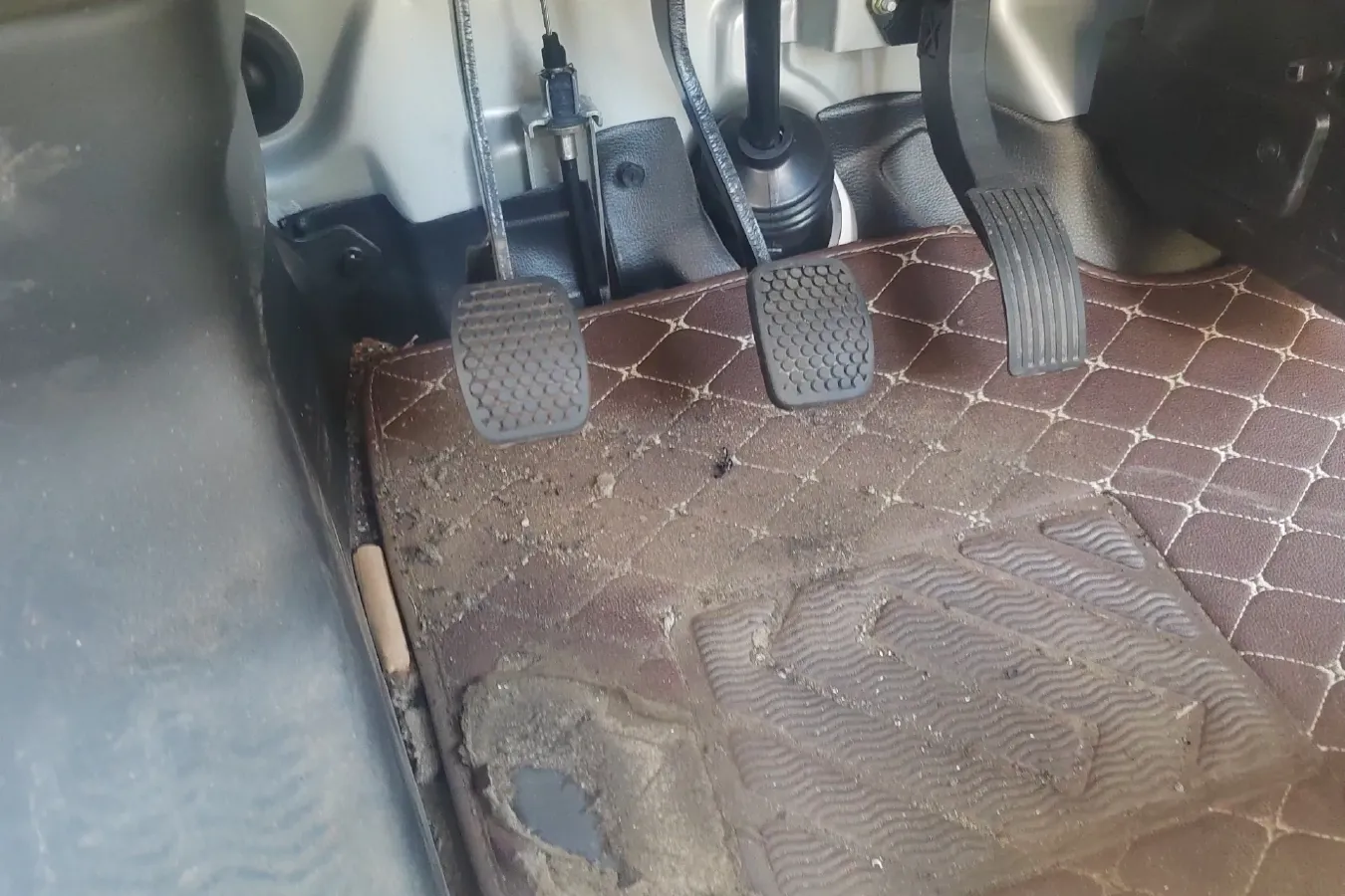 2021 ChangAn KuaYue New Leopard T3 1.2L 91HP L4 5MT,autocango,china used car exporter,china ev exporter,chinese used car exporter,chinese used ev exporter