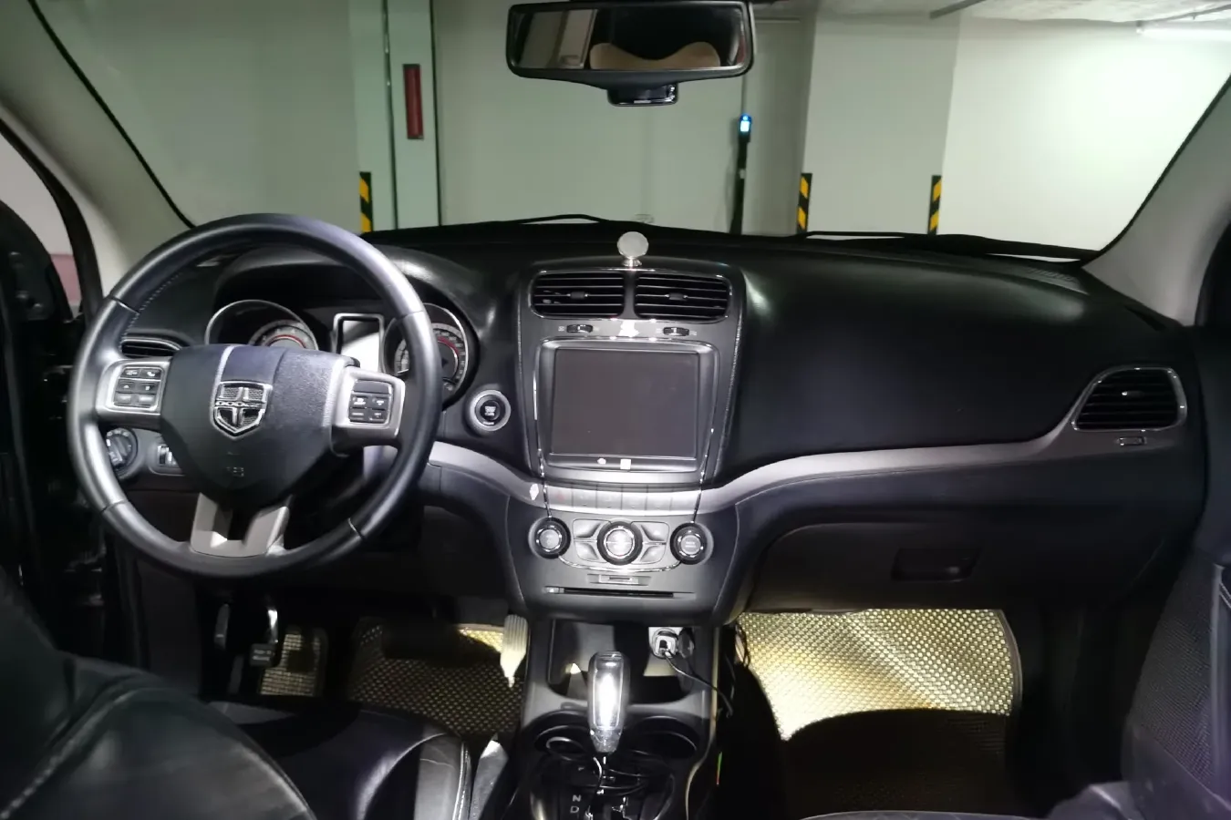 2016 Dodge JCUV 2.4L 170HP L4 6AT,autocango,china used car exporter,china ev exporter,chinese used car exporter,chinese used ev exporter