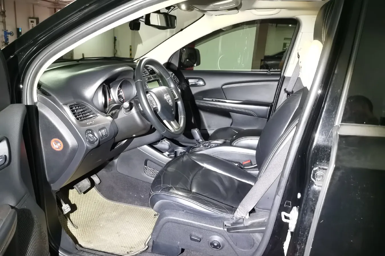 2016 Dodge JCUV 2.4L 170HP L4 6AT,autocango,china used car exporter,china ev exporter,chinese used car exporter,chinese used ev exporter