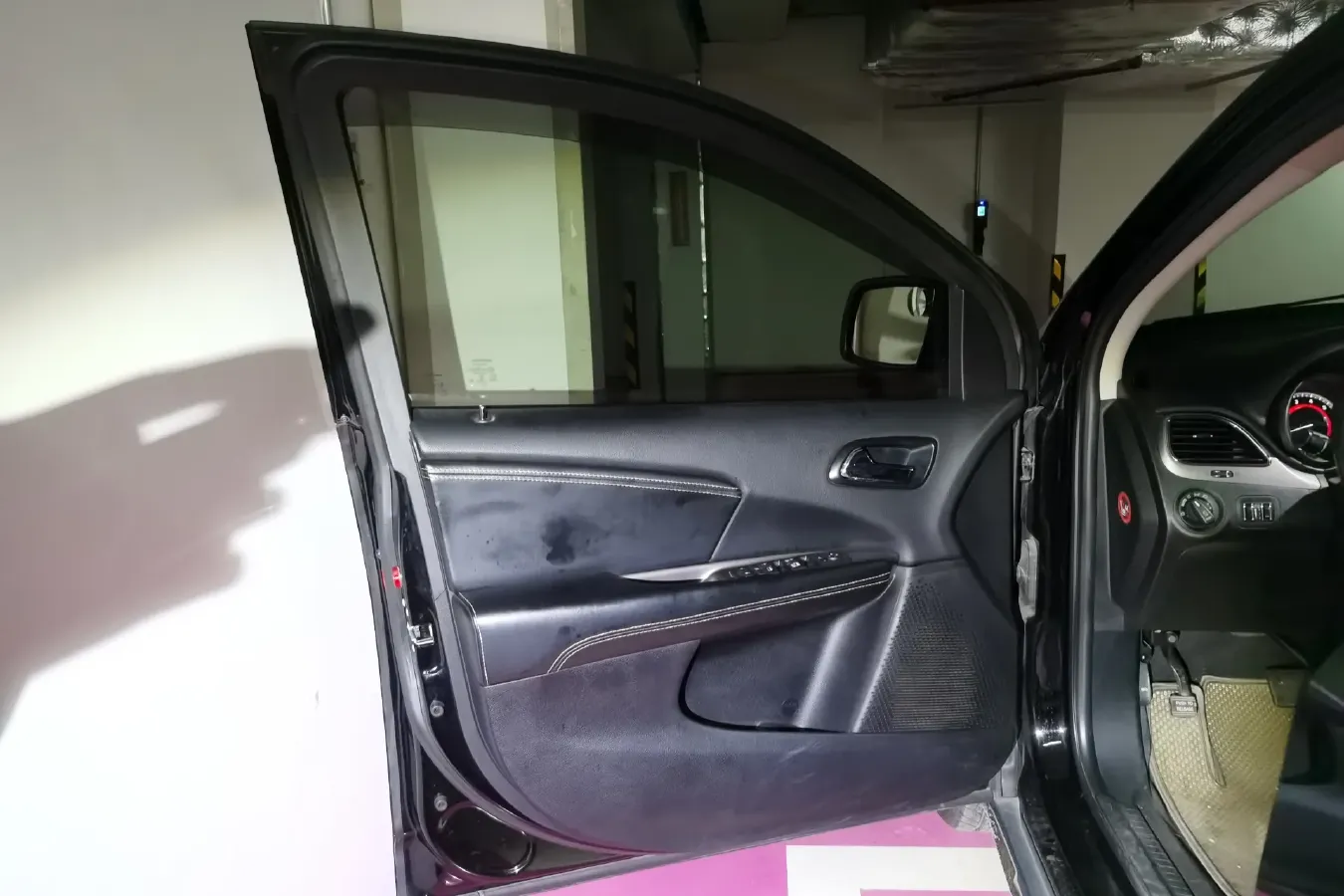 2016 Dodge JCUV 2.4L 170HP L4 6AT,autocango,china used car exporter,china ev exporter,chinese used car exporter,chinese used ev exporter