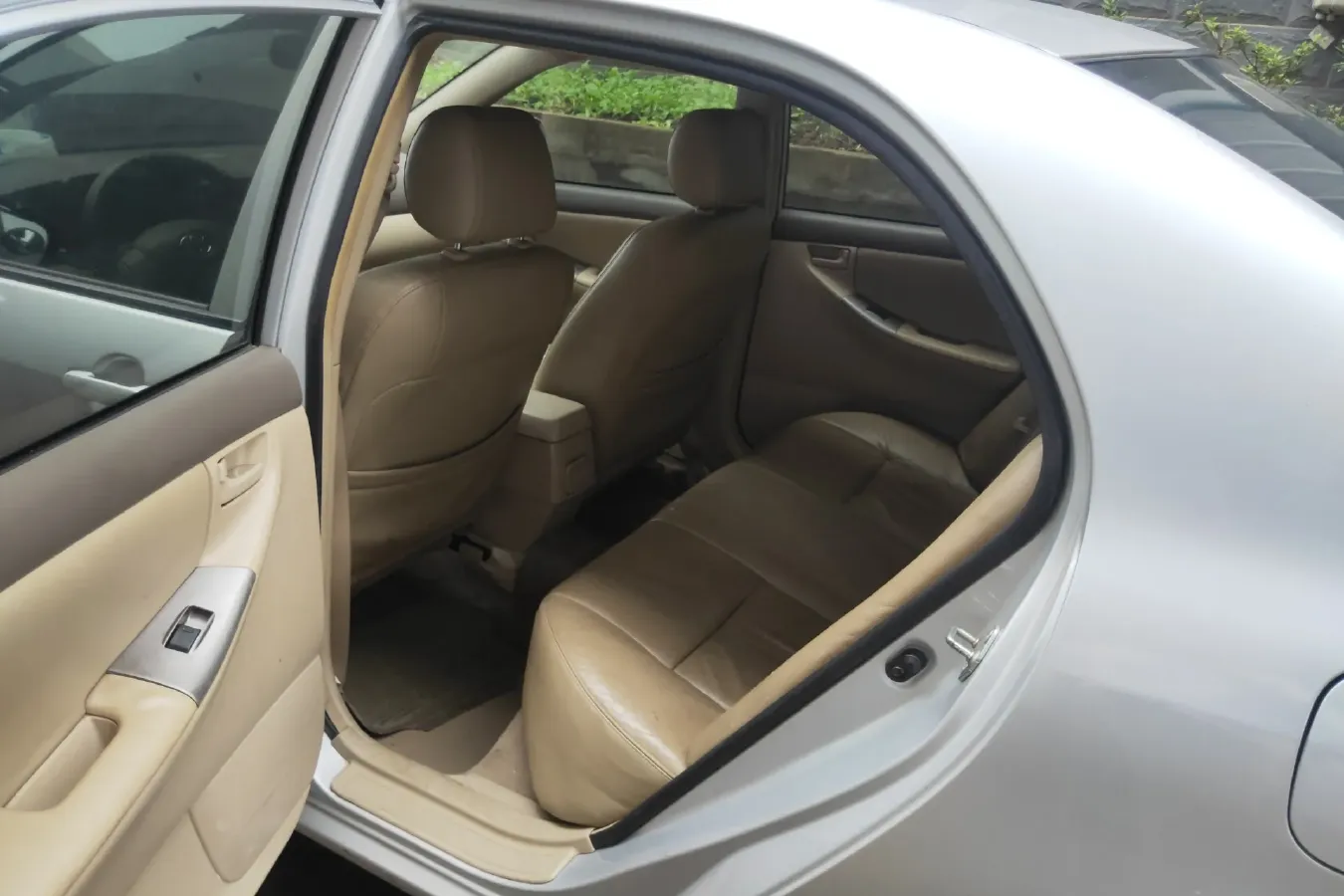 2010 Toyota Corolla 1.6L 120HP L4 5MT,autocango,china used car exporter,china ev exporter,chinese used car exporter,chinese used ev exporter